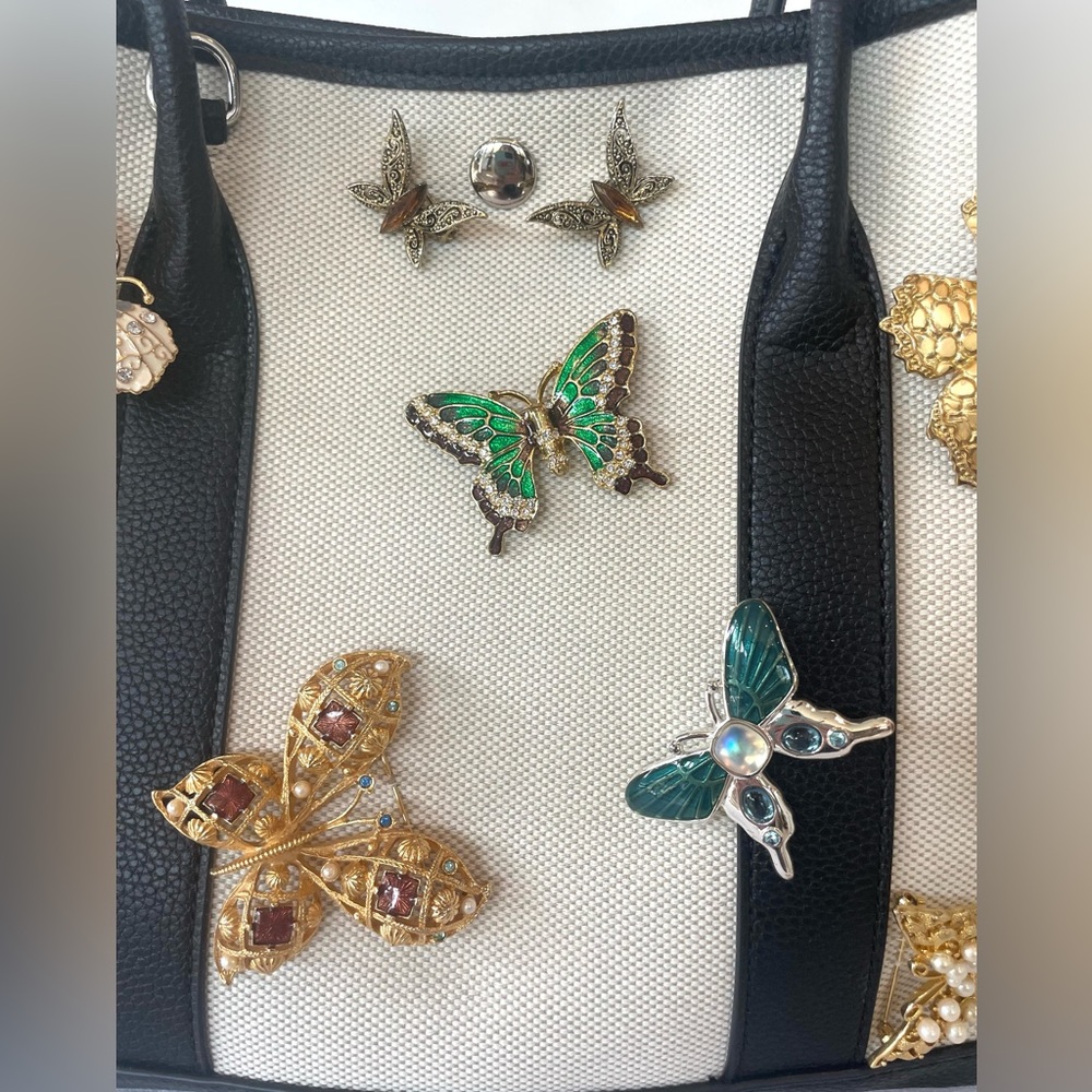 Custom Canvas & Leather Butterfly Tote, w/14 vintage brooches, strap, pouch - Picture 9 of 16